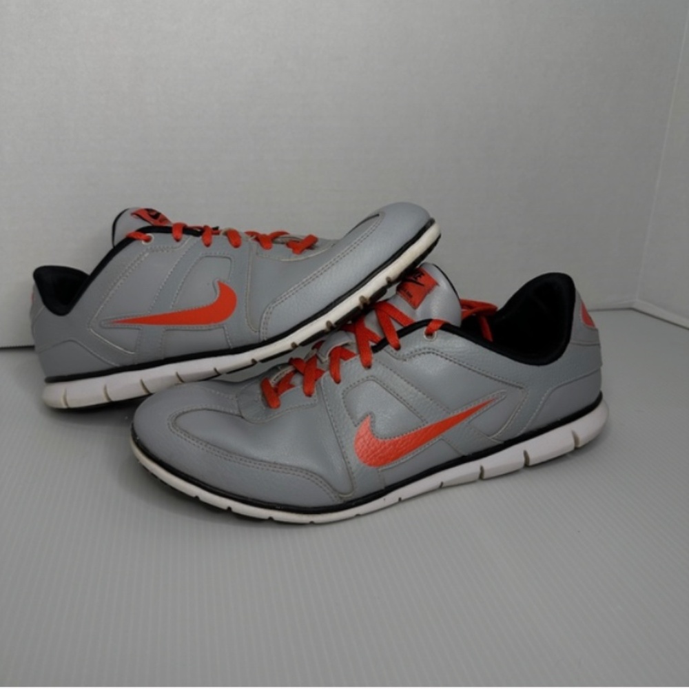 Nike Oceania NM Womens Running Athletic Shoes Size 10 Grey/Orange